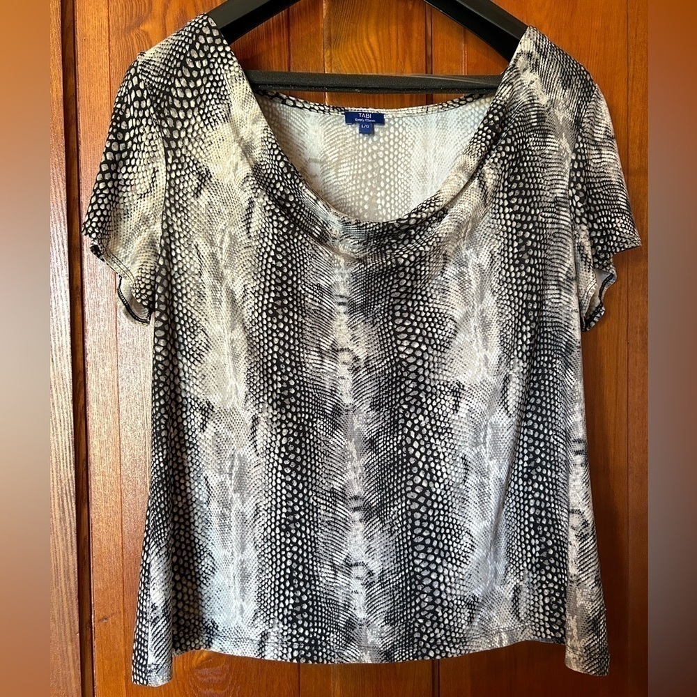 L/G - Tabi Snakeskin Blouse